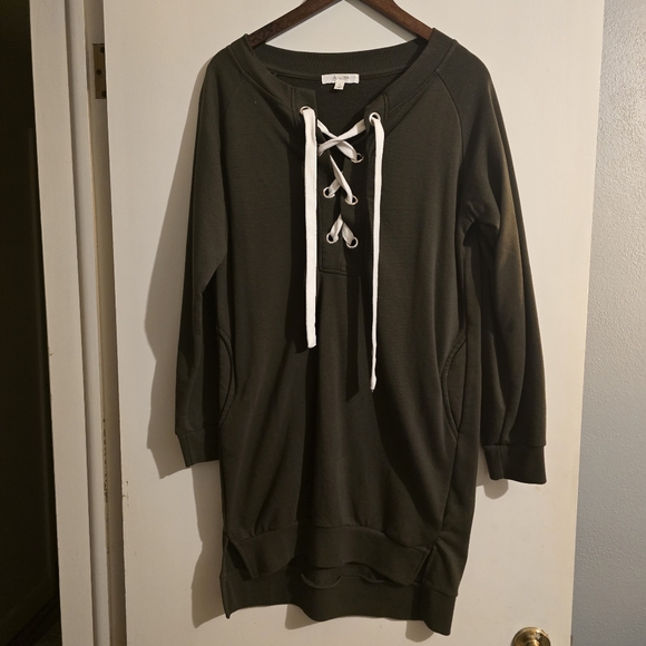 Green Long Sleeve Sweater Dress. Never Worn. Size Large. - Picture 3 of 3